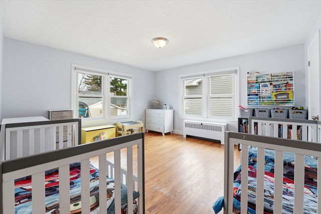 38 White St, Chicopee, MA 01013