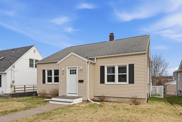 38 White St, Chicopee, MA 01013