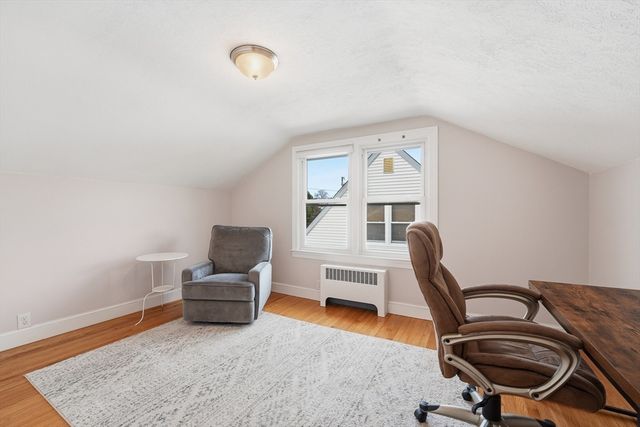 38 White St, Chicopee, MA 01013