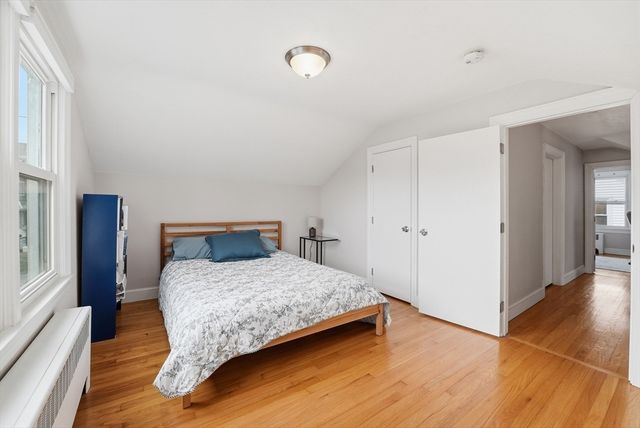 38 White St, Chicopee, MA 01013