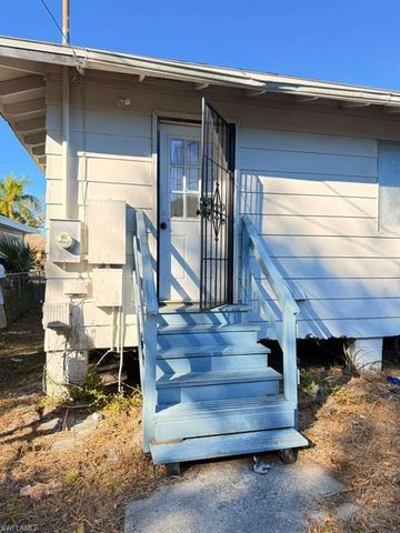 3316 Armstrong CT, Fort Myers, FL 33916