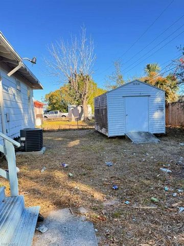 3316 Armstrong CT, Fort Myers, FL 33916