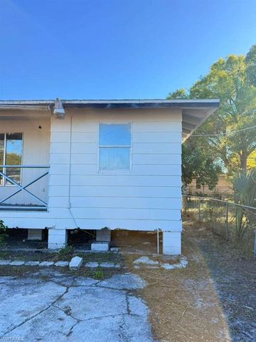 3316 Armstrong CT, Fort Myers, FL 33916