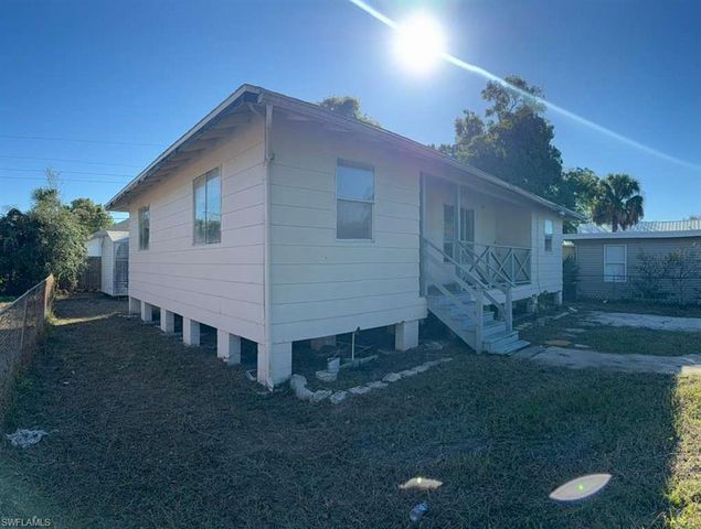 3316 Armstrong CT, Fort Myers, FL 33916
