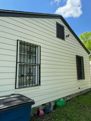 2671 Moffatt Avenue, Dallas, TX 75216