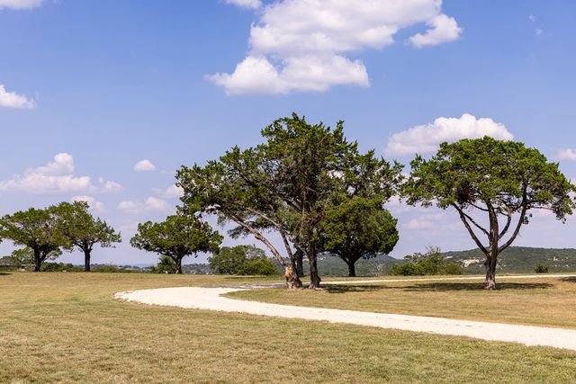 945 Elm Pass Rd, Center Point, TX 78010