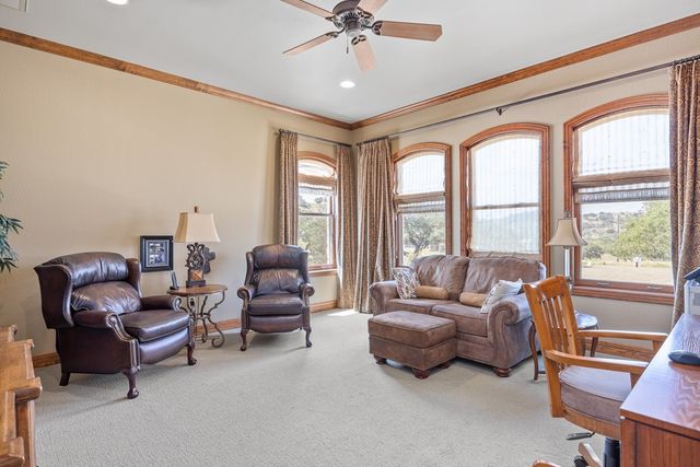 945 Elm Pass Rd, Center Point, TX 78010