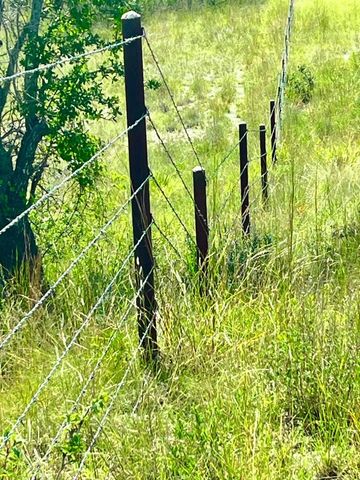 945 Elm Pass Rd, Center Point, TX 78010
