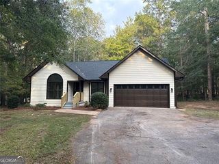 589 WATERVIEW Drive, Lagrange, GA 30240