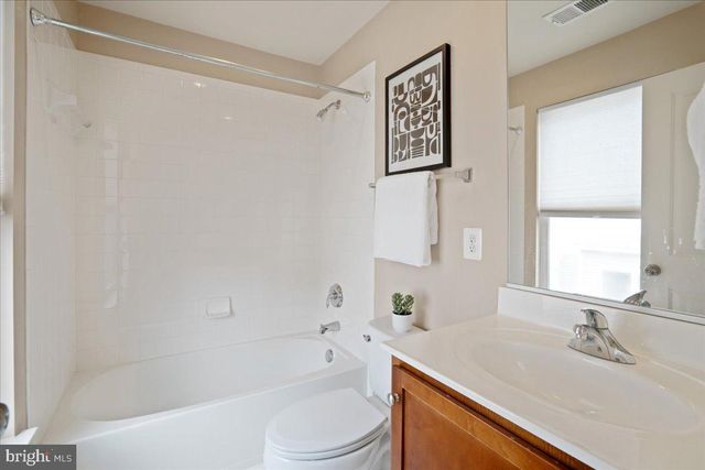 5608 44TH AVE, Hyattsville, MD 20781