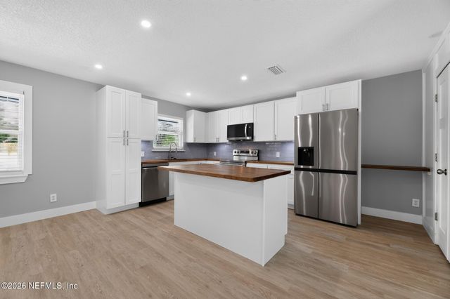 1832 PLAINFIELD Avenue, Orange Park, FL 32073