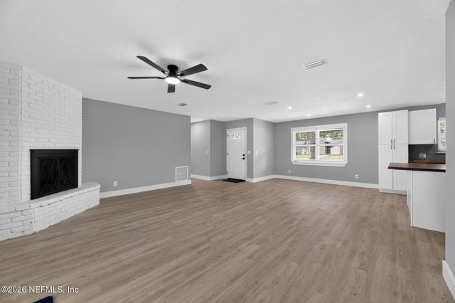 1832 PLAINFIELD Avenue, Orange Park, FL 32073