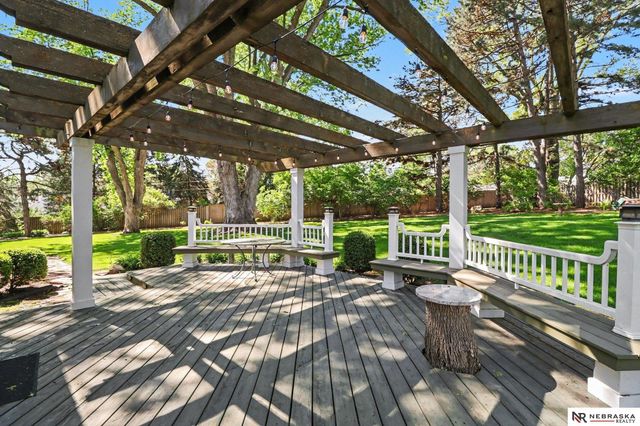 7809 Hickory Circle, Omaha, NE 68124