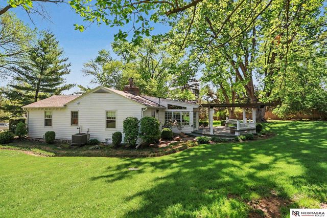 7809 Hickory Circle, Omaha, NE 68124