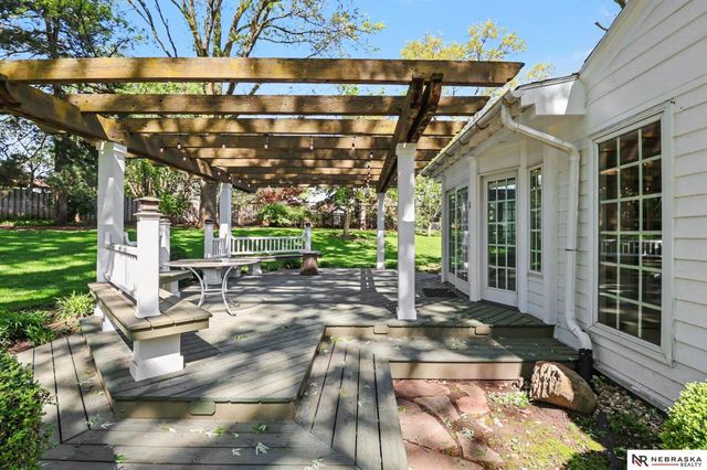 7809 Hickory Circle, Omaha, NE 68124