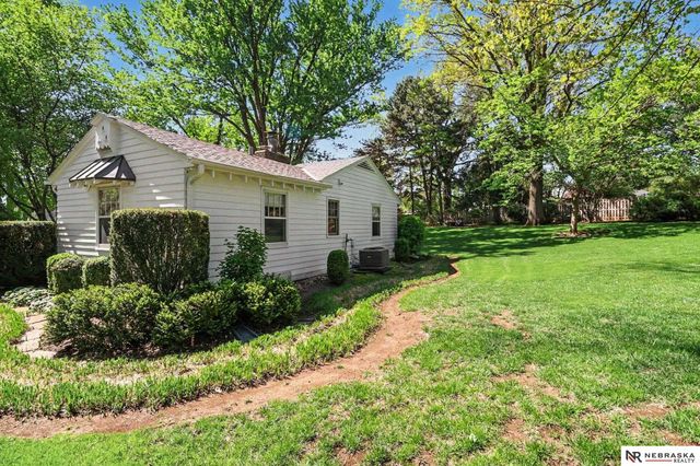 7809 Hickory Circle, Omaha, NE 68124