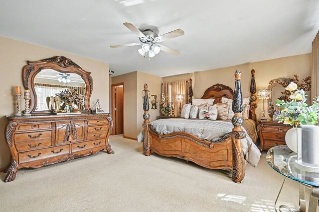 1402 Fitzer Drive, Joliet, IL 60431