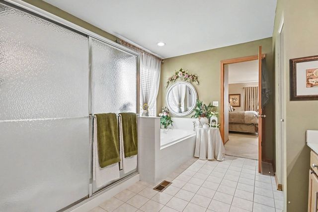 1402 Fitzer Drive, Joliet, IL 60431
