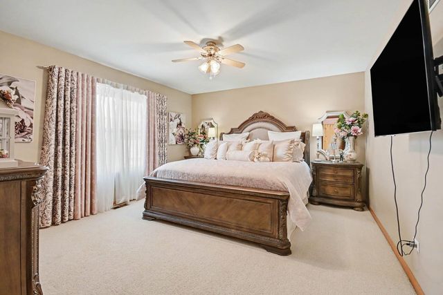 1402 Fitzer Drive, Joliet, IL 60431