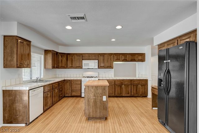 804 GLEN ABBEY Circle, Las Vegas, NV 89107