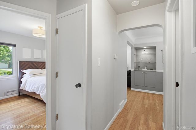 16908 Dunblaine Avenue, Beverly Hills Village, MI 48025