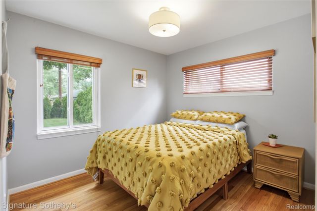 16908 Dunblaine Avenue, Beverly Hills Village, MI 48025