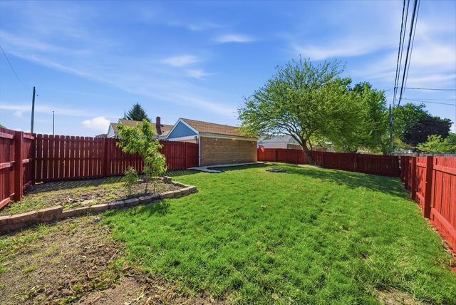 10828 S PULASKI Road, Oak Lawn, IL 60453
