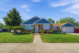10828 S PULASKI Road, Oak Lawn, IL 60453
