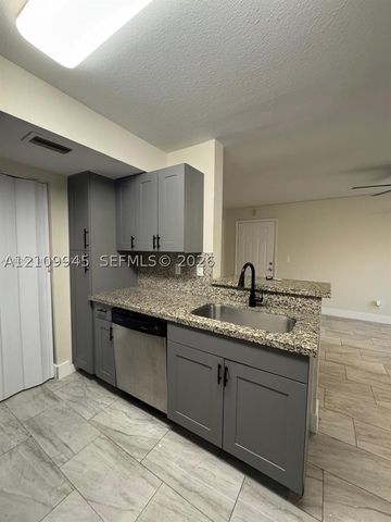 8737 NW 39th St 8737, Sunrise, FL 33351