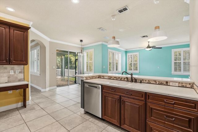 12800 SCOUT COURT, Grand Island, FL 32735