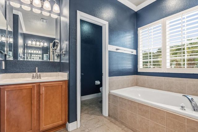 12800 SCOUT COURT, Grand Island, FL 32735