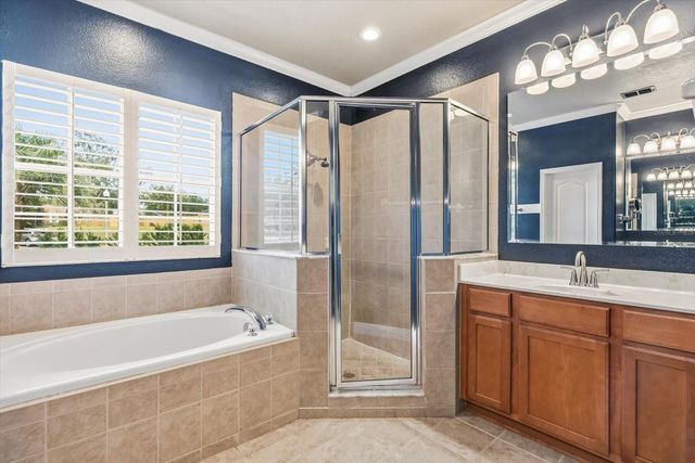 12800 SCOUT COURT, Grand Island, FL 32735