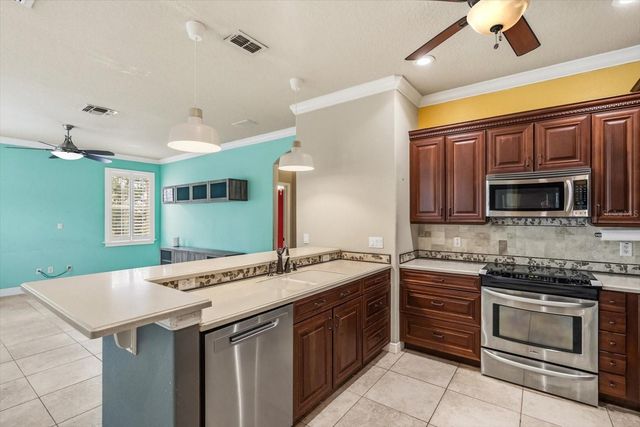 12800 SCOUT COURT, Grand Island, FL 32735