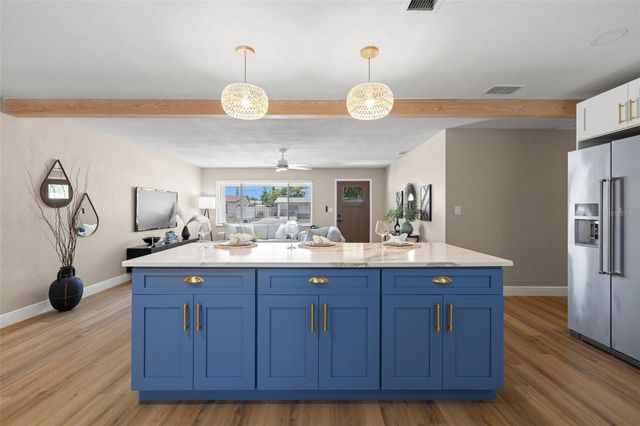 2066 62ND PLACE S, St Petersburg, FL 33712