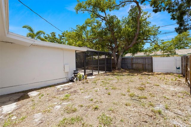 2066 62ND PLACE S, St Petersburg, FL 33712