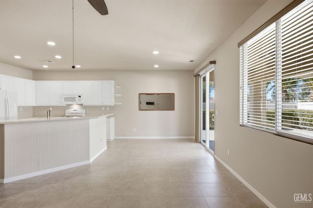 6010 Lassen Ridge Road, Bakersfield, CA 93306