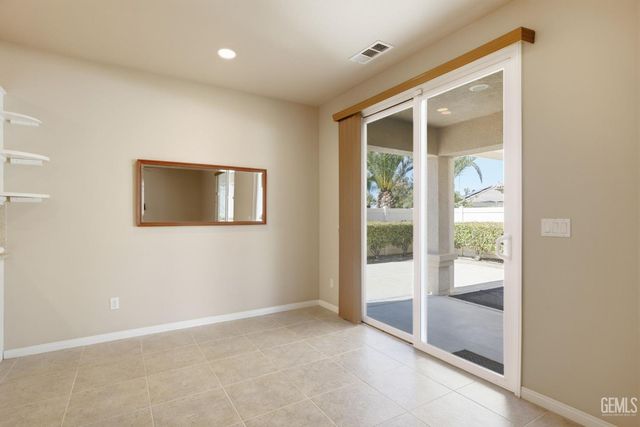 6010 Lassen Ridge Road, Bakersfield, CA 93306