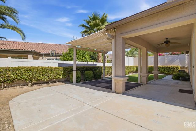 6010 Lassen Ridge Road, Bakersfield, CA 93306