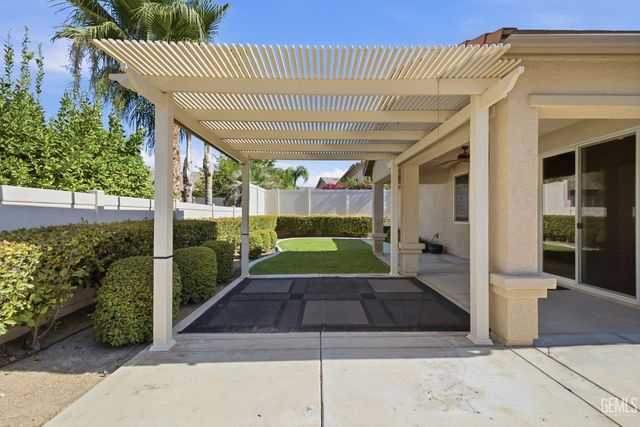 6010 Lassen Ridge Road, Bakersfield, CA 93306