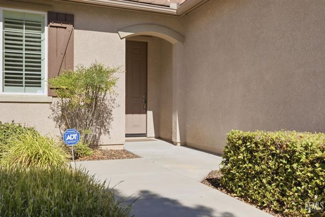 6010 Lassen Ridge Road, Bakersfield, CA 93306