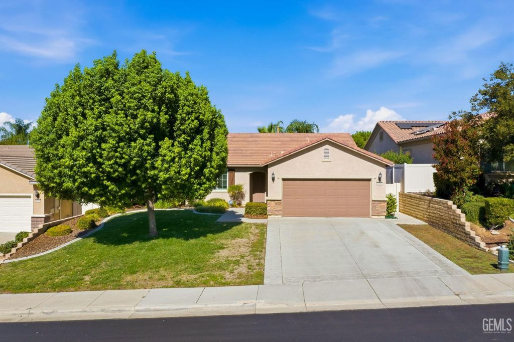 6010 Lassen Ridge Road, Bakersfield, CA 93306