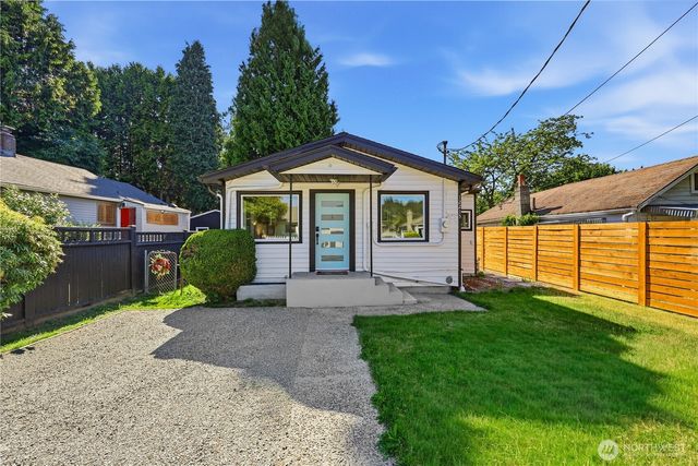 12215 44th Avenue S, Tukwila, WA 98178