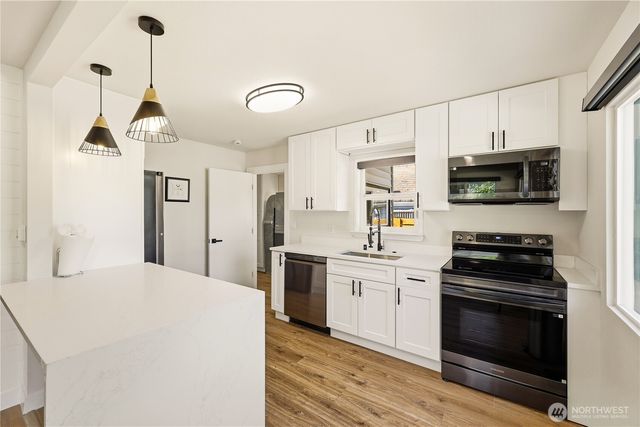 12215 44th Avenue S, Tukwila, WA 98178