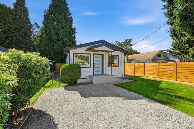 12215 44th Avenue S, Tukwila, WA 98178