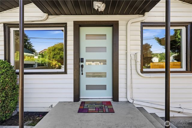 12215 44th Avenue S, Tukwila, WA 98178