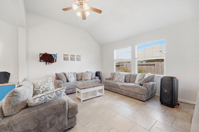 215 San Gabriel, Baytown, TX 77523