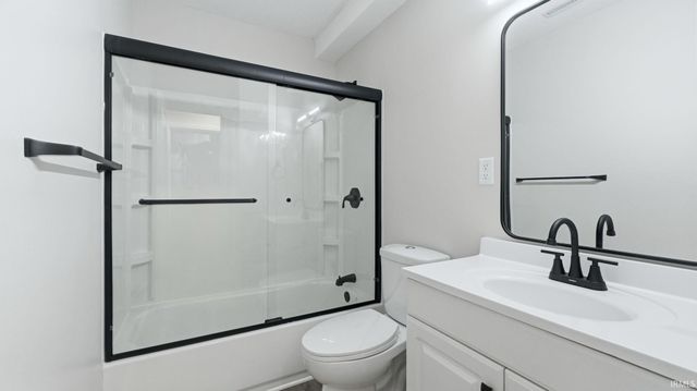 5215 Bowser Avenue, Fort Wayne, IN 46806