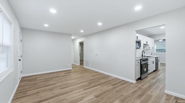 5215 Bowser Avenue, Fort Wayne, IN 46806