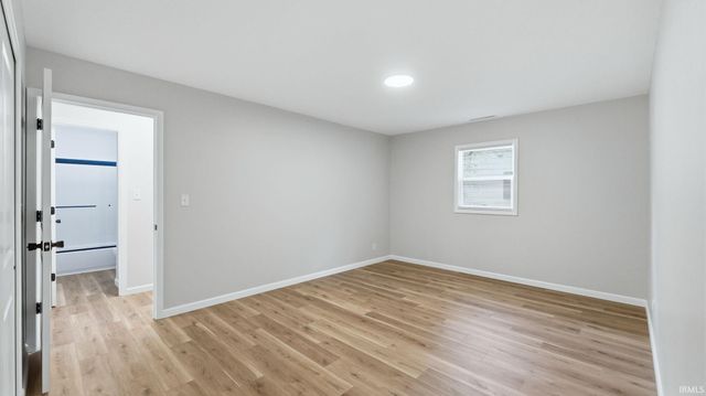5215 Bowser Avenue, Fort Wayne, IN 46806