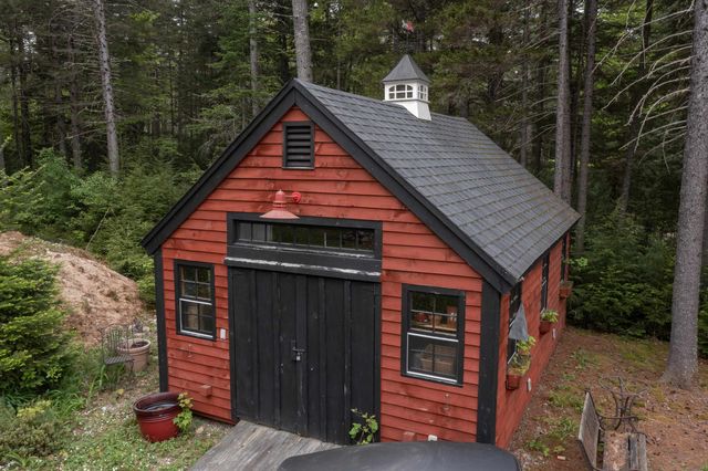 176 Amory Leland Drive, Thornton, NH 03285